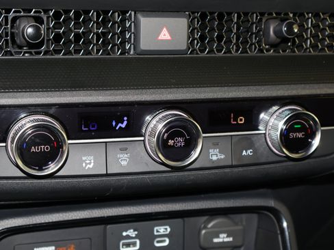 Used 2025 Honda CR-V Sport image 29