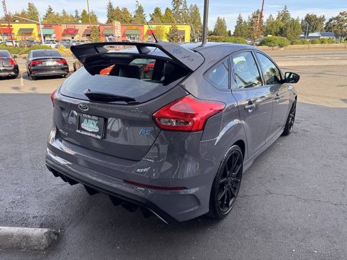 Used 2017 Ford Focus RS AWD/4WD image 8