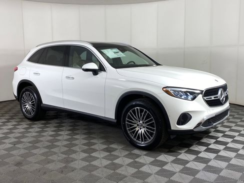 Used 2026 Mercedes-Benz GLC 300 4MATIC image 7