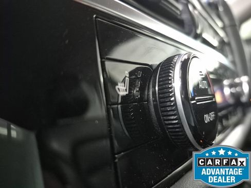 Used 2023 Nissan Pathfinder SL FWD image 12