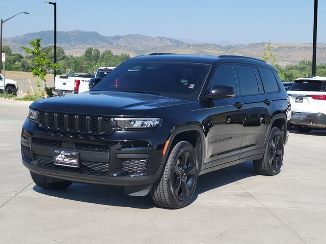 Used 2023 Jeep Grand Cherokee L Laredo AWD/4WD image 1