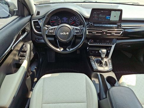 Used 2023 Kia Seltos EX AWD/4WD image 11
