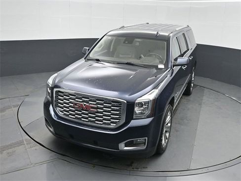 Used 2018 GMC Yukon XL Denali image 37