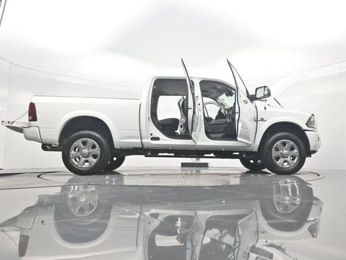 Used 2018 RAM 2500 Laramie w/ Sport Appearance Group AWD/4WD image 44