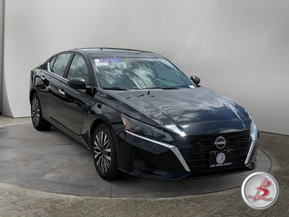 Used 2025 Nissan Altima 2.5 SV