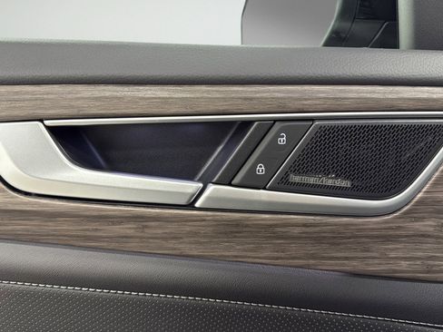 New 2026 Volkswagen Atlas SEL Premium R-Line AWD/4WD image 16