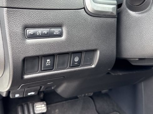 Used 2024 Nissan Murano SV w/ SV Midnight Edition Package FWD image 16