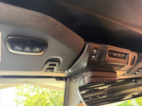 Used 2024 Jeep Wrangler High Altitude image 30