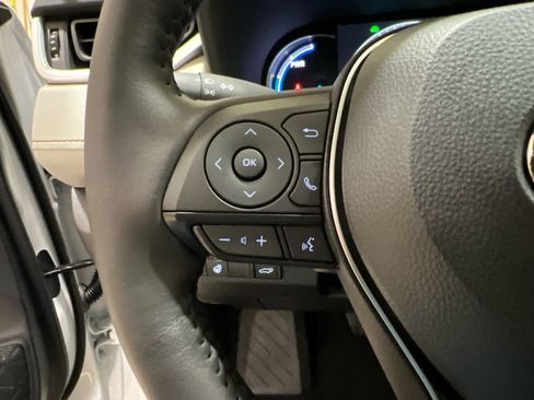 New 2025 Toyota RAV4 XLE w/ Convenience Package image 18