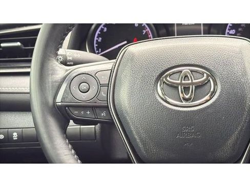 Used 2022 Toyota Camry SE FWD image 21