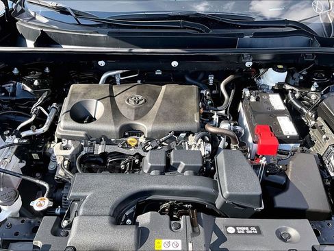 Used 2025 Toyota RAV4 XLE AWD/4WD image 10