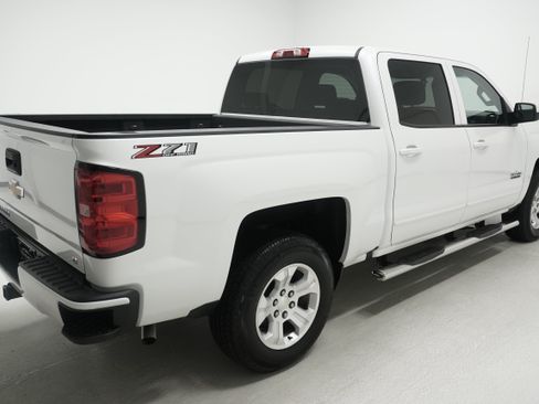 Used 2018 Chevrolet Silverado 1500 LT w/ Texas Edition AWD/4WD image 4