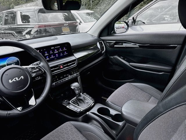 Certified 2024 Kia Seltos X-Line AWD/4WD image 21