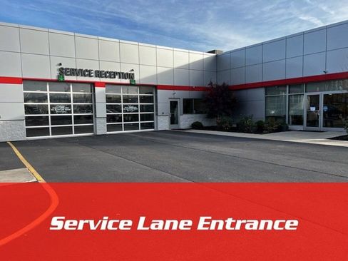 Used 2019 Toyota RAV4 Limited w/ Carpet Mat Package image 35