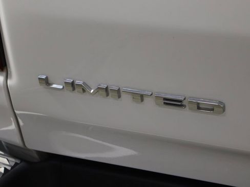 Used 2020 RAM 1500 Limited w/ Body Color Bumper Group AWD/4WD image 44