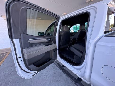 Used 2025 Chevrolet Silverado 1500 ZR2 w/ Technology Package AWD/4WD image 19