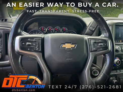 Used 2022 Chevrolet Silverado 1500 LT AWD/4WD image 12