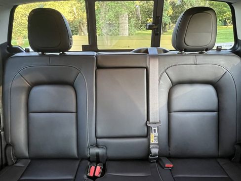 Used 2016 GMC Canyon SLT AWD/4WD image 18