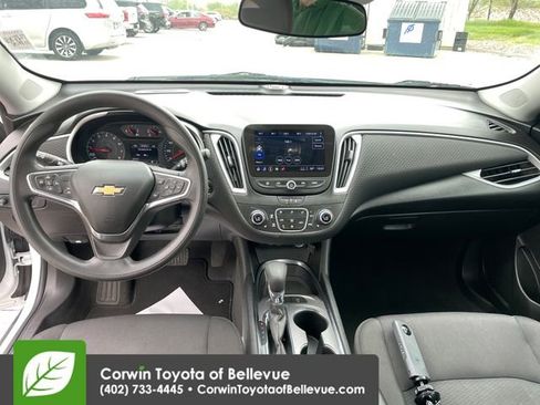 Used 2024 Chevrolet Malibu LT FWD image 20
