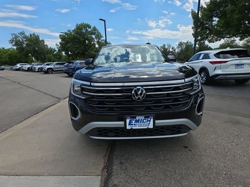 Used 2024 Volkswagen Atlas Peak Edition SE AWD/4WD image 8