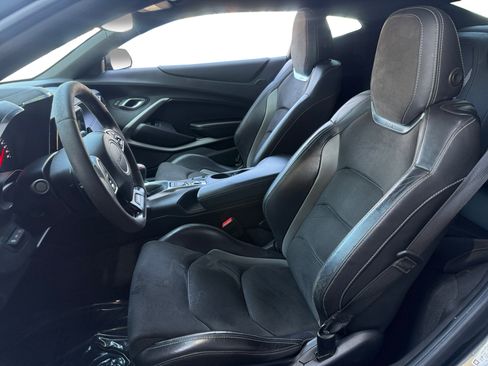 Used 2018 Chevrolet Camaro SS image 9
