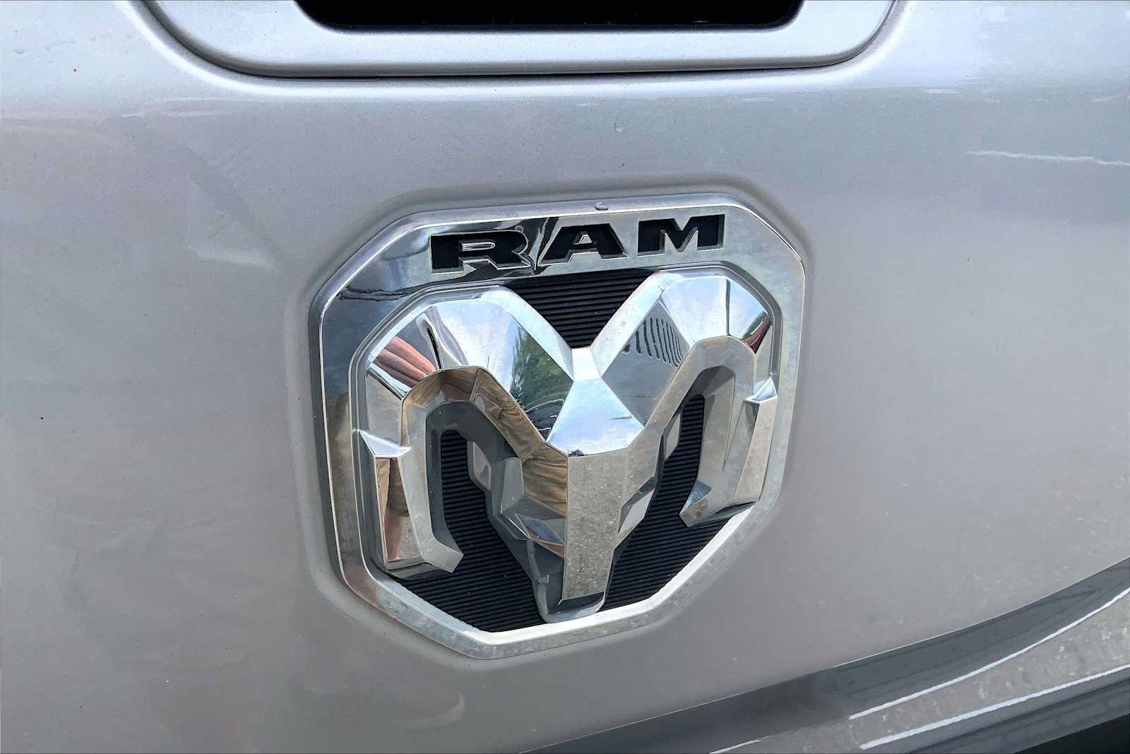 Used 2019 RAM 1500 Laramie AWD/4WD image 30