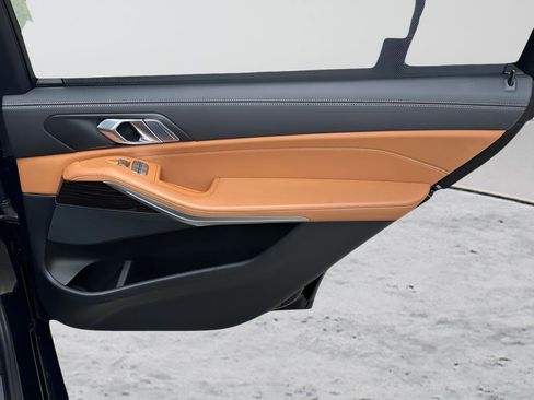 Used 2021 BMW X7 xDrive40i image 31