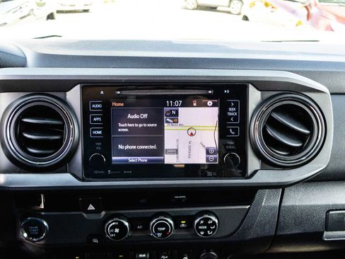 Certified 2018 Toyota Tacoma TRD Sport w/ Technology Package image 44