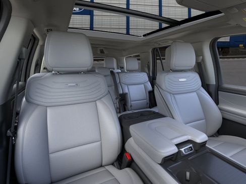 New 2026 Ford Expedition Platinum AWD/4WD image 11