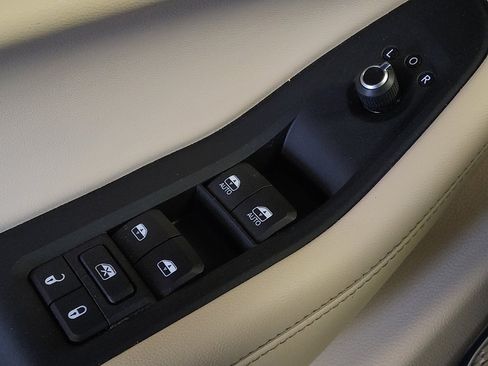 Used 2022 Jeep Grand Cherokee L Limited image 27