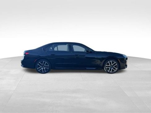Used 2024 BMW 760i xDrive w/ Executive Package AWD/4WD image 10