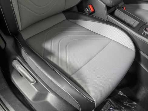 New 2026 Volkswagen Tiguan SE AWD/4WD image 46