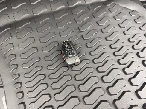 Used 2022 Audi Q3 2.0T Premium w/ Convenience Package image 81