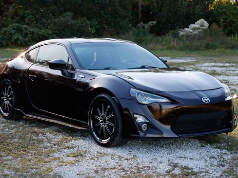 Used 2013 Scion FR-S image 15
