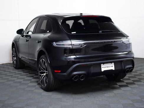 New 2026 Porsche Macan image 3