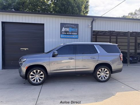 Used 2021 Chevrolet Tahoe LT w/ LT Signature Package AWD/4WD image 3