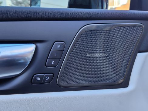 New 2026 Volvo XC60 B5 Ultra w/ Climate Package PRO image 13