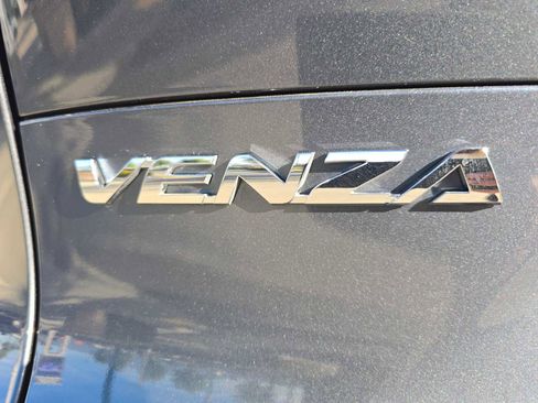 Certified 2023 Toyota Venza Limited image 14