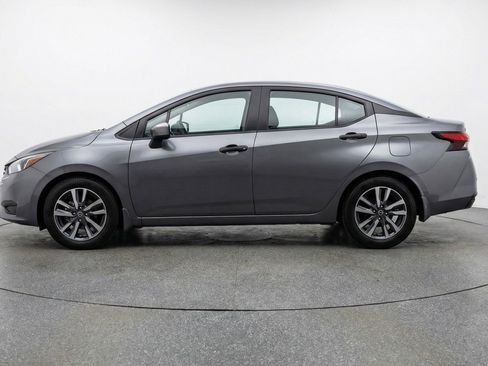 Used 2025 Nissan Versa SV FWD image 5