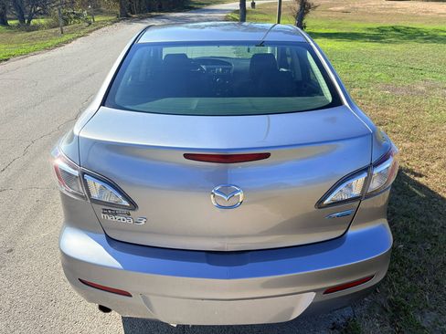 Used 2012 MAZDA MAZDA3 i Touring image 8