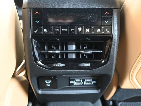 Used 2025 Jeep Grand Cherokee L Summit AWD/4WD image 32