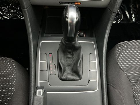 Used 2018 Volkswagen Passat 2.0T S w/ Driver Assistance Package FWD image 36