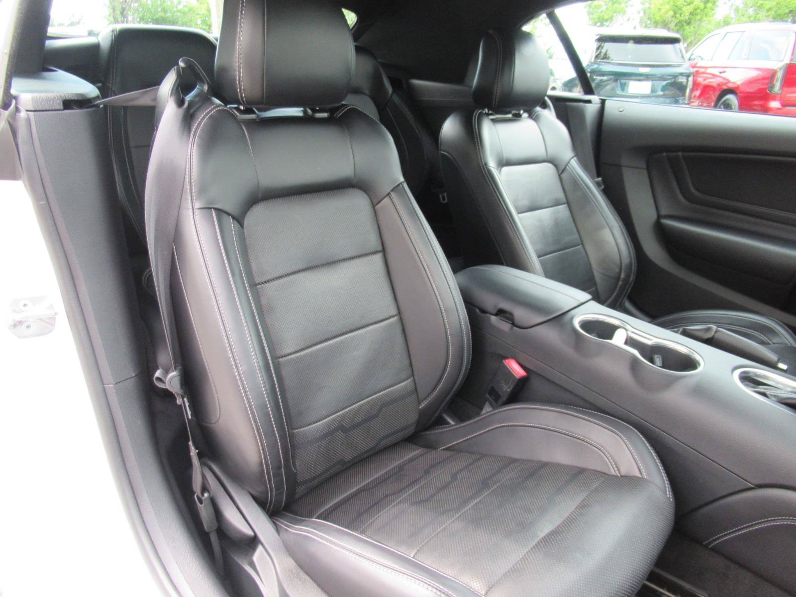 Used 2020 Ford Mustang GT Premium w/ Equipment Group 401A RWD image 8