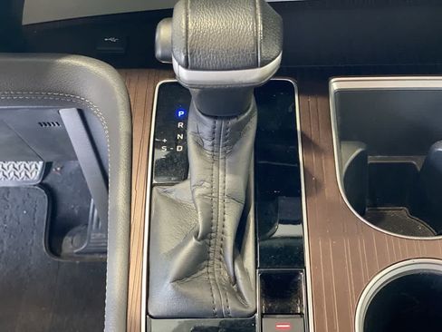 Used 2021 Toyota Sienna XLE FWD image 22