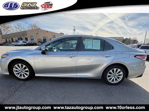Used 2019 Toyota Camry LE FWD image 4