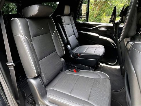 Used 2023 Cadillac Escalade Premium Luxury w/ LPO, Floor Liner Package AWD/4WD image 22