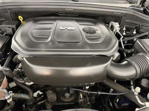 Used 2018 Jeep Grand Cherokee Altitude AWD/4WD image 28