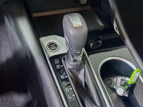 Used 2024 Nissan Altima 2.5 SV image 24