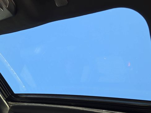 Used 2021 Toyota Highlander XSE image 16