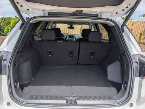 Used 2022 Chevrolet Equinox LT FWD image 22